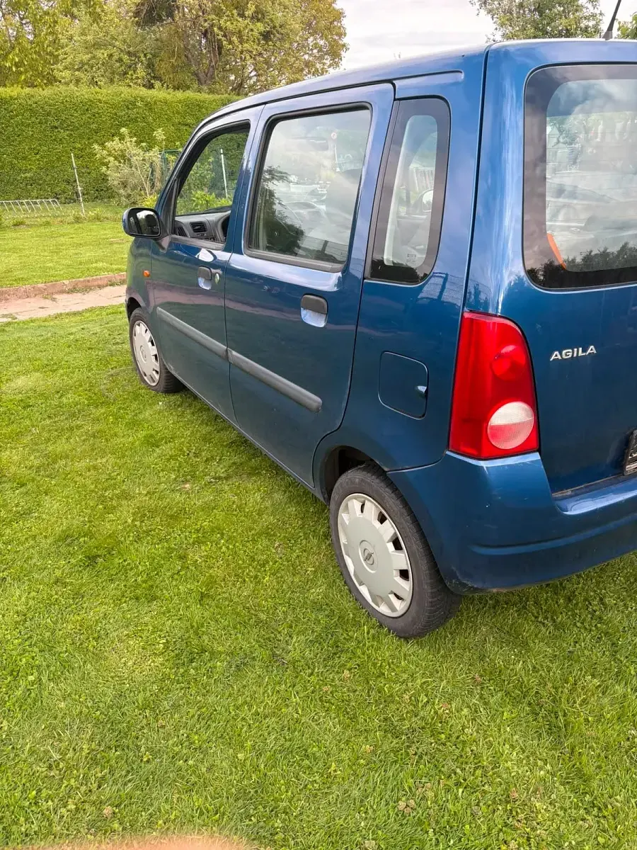 Gebraucht Opel Agila 75 PS (55 kW) 2003 Blau Van / Kleinbus