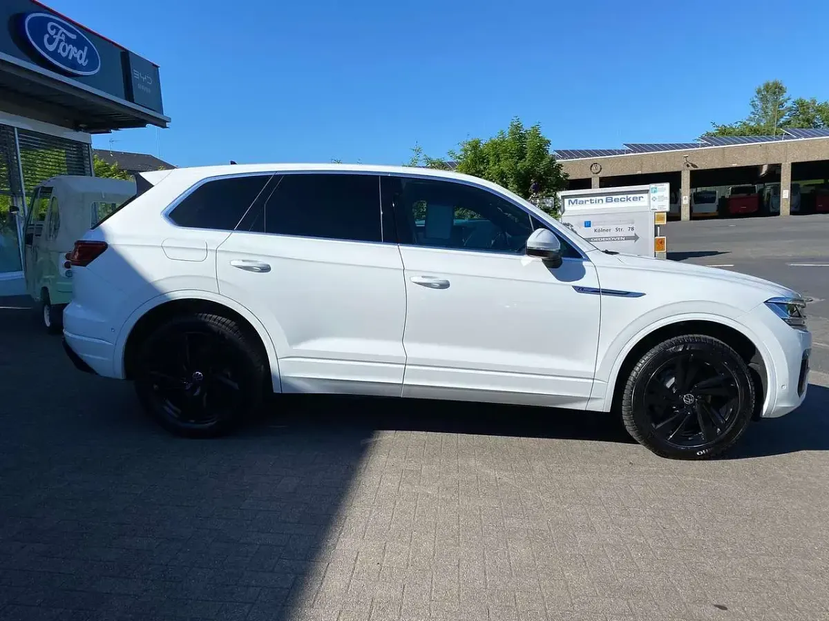 Gebraucht VW Touareg R-line 231 PS (169 kW) 2021 Pure white SUV