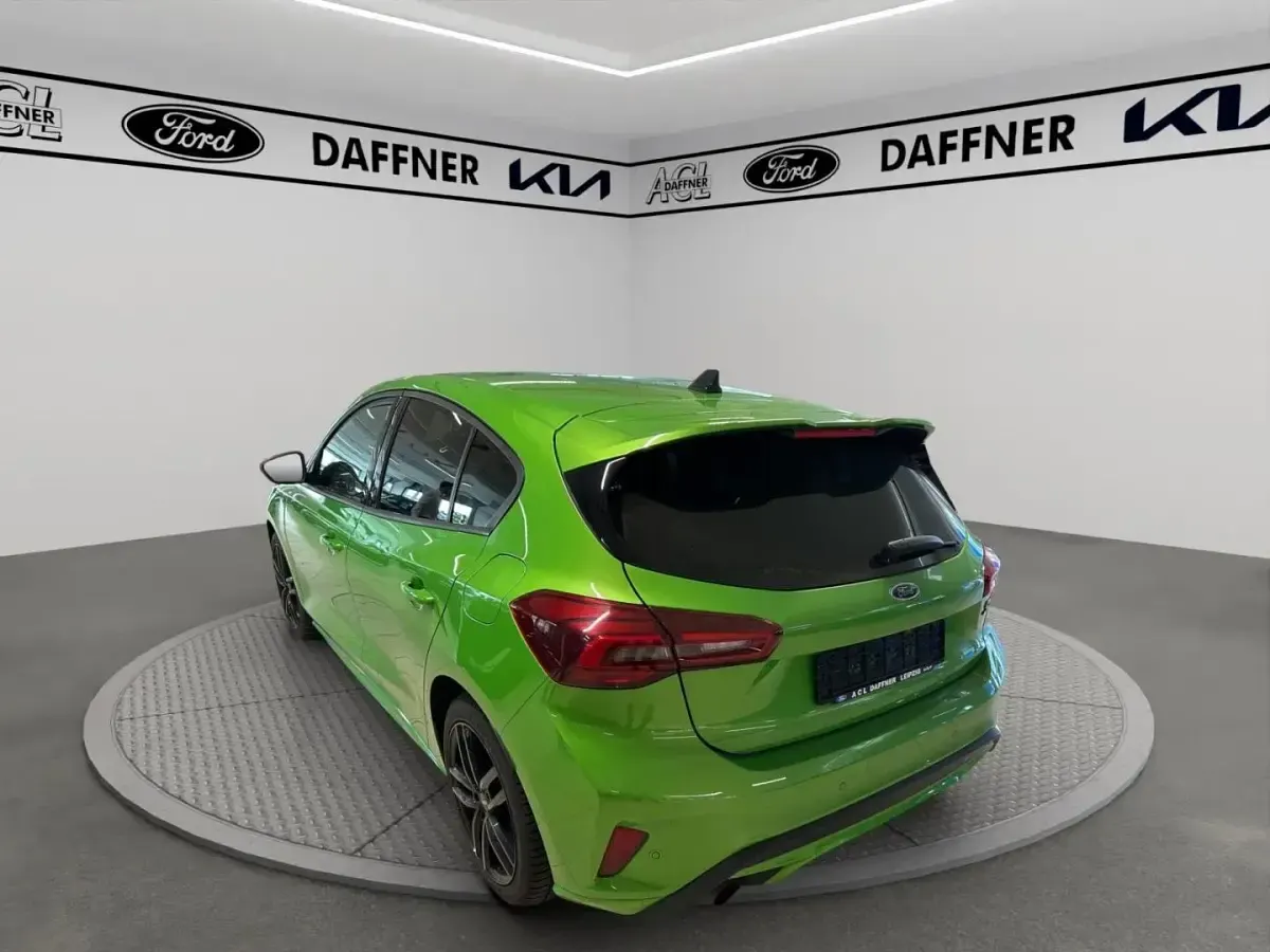 Brugt Ford Focus ST 280 HK (205 kW) 2023 Grøn Sedan