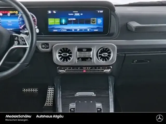 Gebraucht Mercedes G500 Exclusive 449 PS (330 kW) 2024 Manufaktur manganitgrau magno SUV