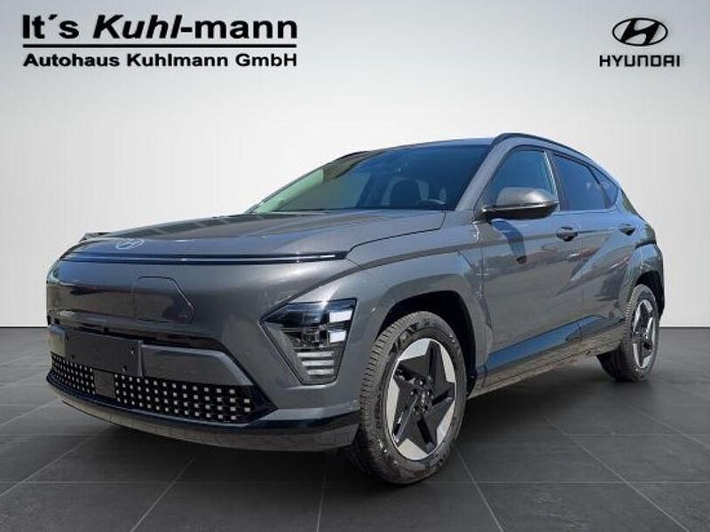 Grau Gebraucht 2024 Hyundai Kona Trend SUV | 31.990 € (Teuer) - Bild 1/4