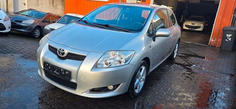 Gebraucht Toyota Auris Sol 124 PS (91 kW) 2009 Silber Kleinwagen