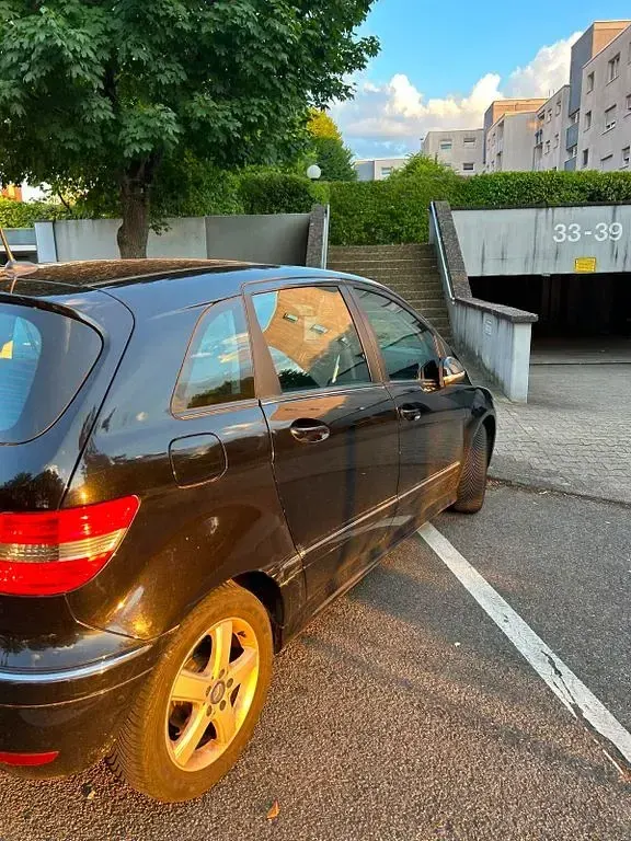 Gebraucht Mercedes B200 136 PS (100 kW) 2009 Schwarz Van / Kleinbus
