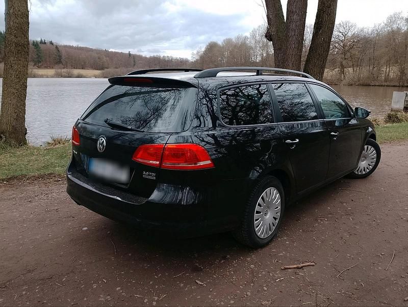 Gebraucht VW Passat Highline 141 PS (103 kW) 2011 Schwarz Kombi