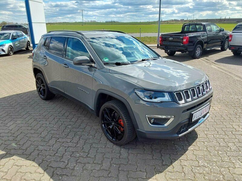 Gebraucht Jeep Compass Limited 170 PS (125 kW) 2020 Stinggray clear coat SUV