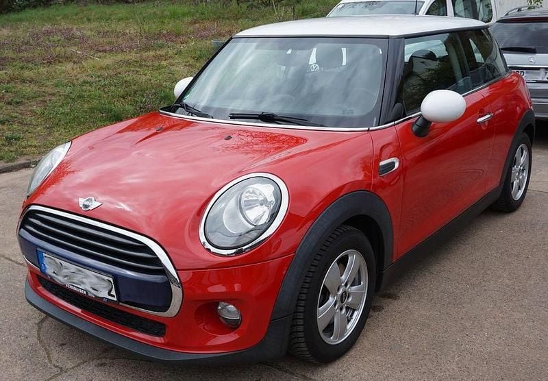 Second-hand Mini Cooper 136 CP (100 kW) 2017 Roșu Hatchback