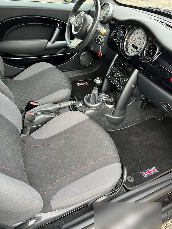 Gebraucht Mini Cooper 90 PS (66 kW) 2006 Schwarz Kleinwagen