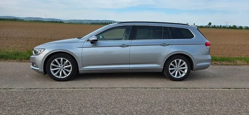 Używany VW Passat Comfortline 150 KM (110 kW) 2017 Srebrny Kombi