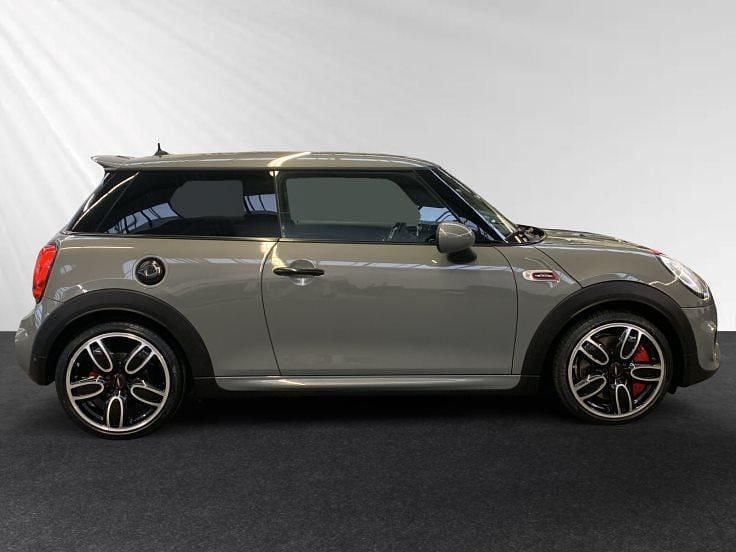Gebraucht Mini John Cooper Works 231 PS (169 kW) 2018 Moonwalk grey metallic Kleinwagen