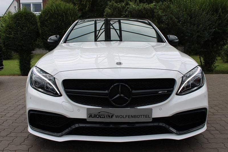 Weiß Gebraucht 2017 Mercedes C63 AMG AMG Limousine | 39.990 € (Guter Preis) - Bild 1/4