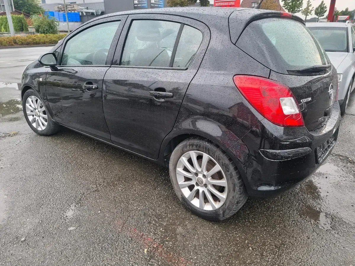Gebraucht Opel Corsa 80 PS (58 kW) 2009 Schwarz Kleinwagen