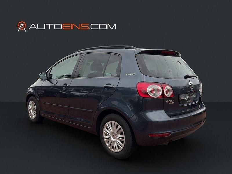 Gebraucht VW Golf VI Team 105 PS (77 kW) 2010 Blau Kleinwagen