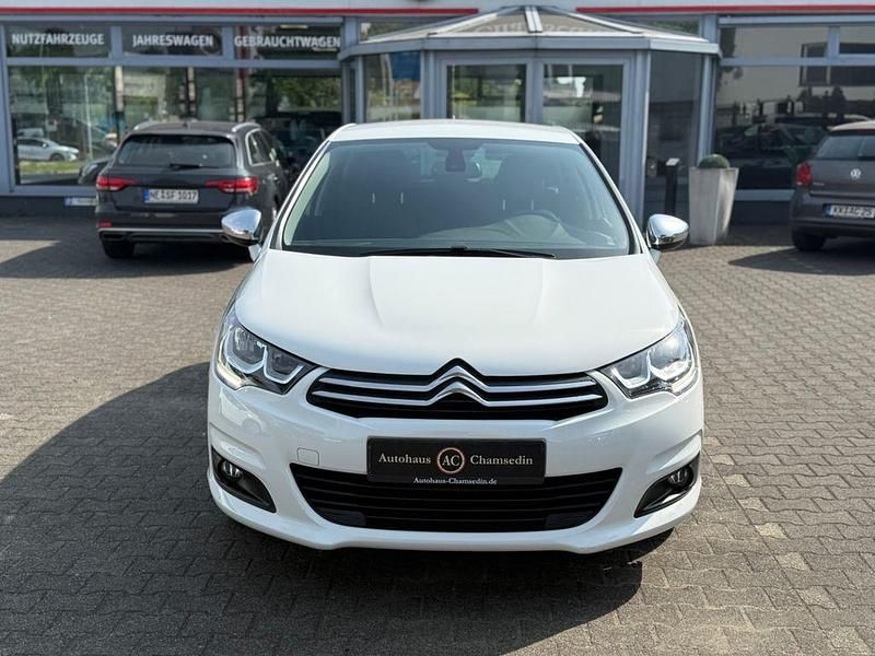 Weiß Gebraucht 2015 Citroën C4 SELECTION Limousine | 6.900 € (Fairer Preis) - Bild 1/4