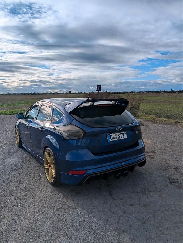 Gebraucht Ford Focus ST 250 PS (183 kW) 2016 Blau Limousine