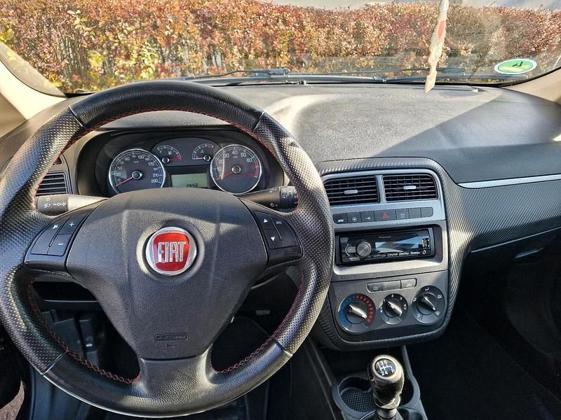 Blau Gebraucht 2009 Fiat Punto Coupé | 1.300 € (Fairer Preis) - Bild 1/4