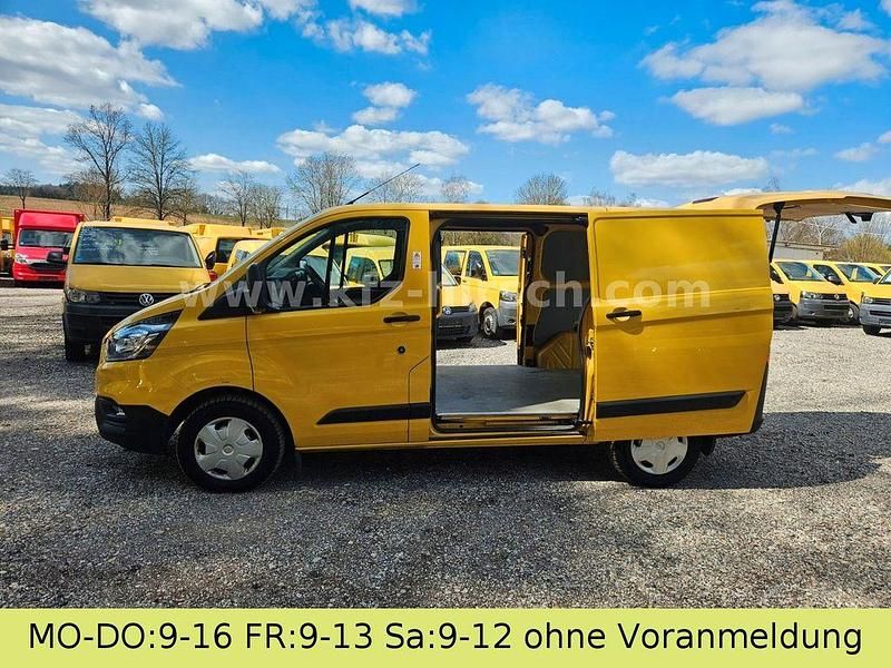 Second-hand Ford Transit Custom 131 CP (96 kW) 2020 Galben Monovolum