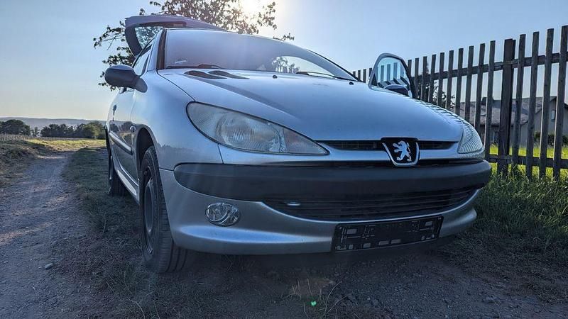 Silber Gebraucht 2003 Peugeot 206 Premium Limousine | 599 € (Superpreis) - Bild 1/4