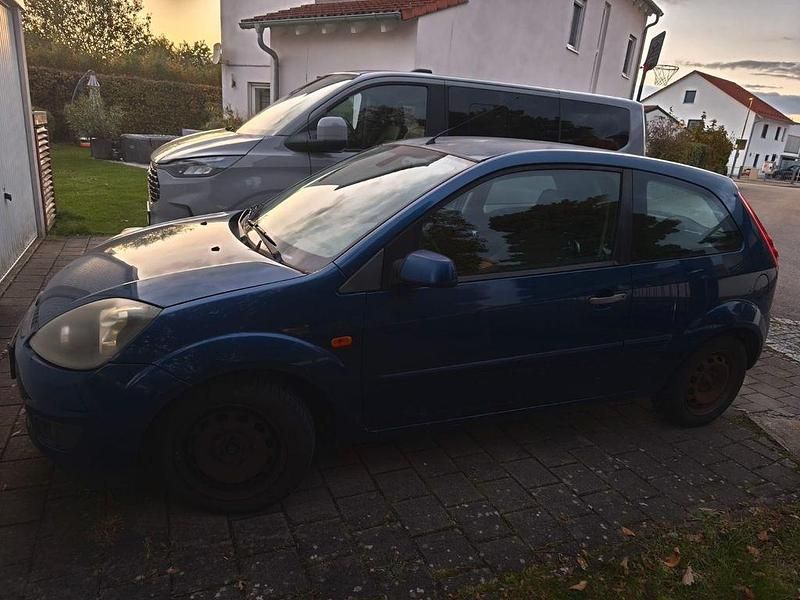 Blau Gebraucht 2007 Ford Fiesta Kleinwagen | 650 € (Superpreis) - Bild 1/1