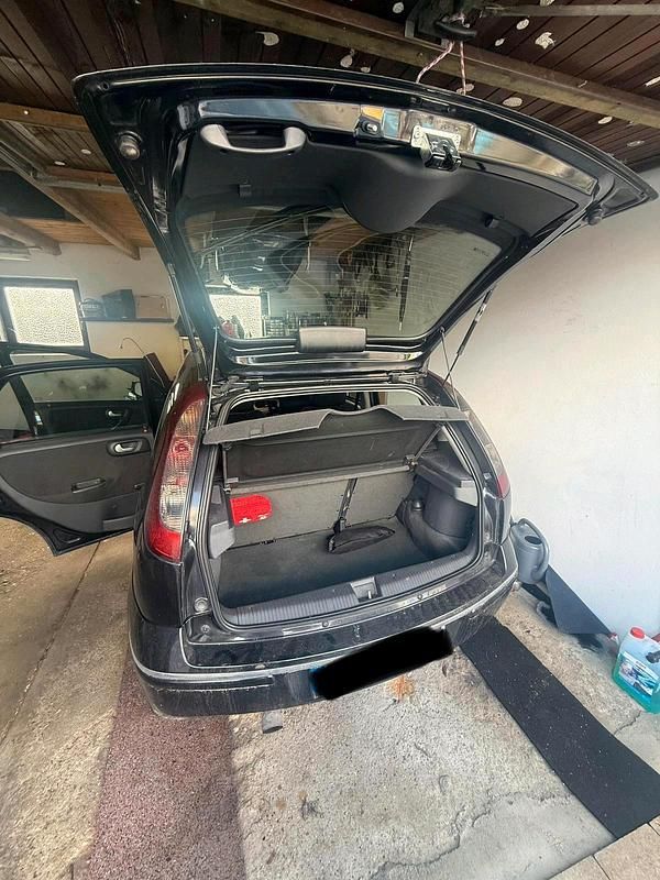 Gebraucht Opel Corsa 80 PS (58 kW) 2005 Schwarz Kleinwagen