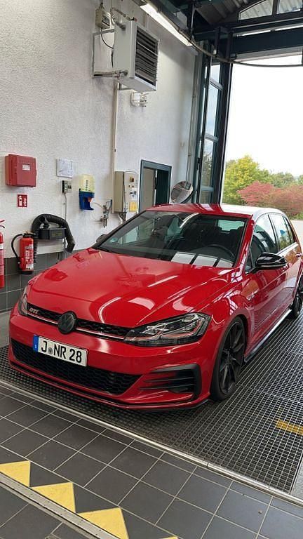 Gebraucht VW Golf VII GTI 245 PS (180 kW) 2018 Rot Limousine