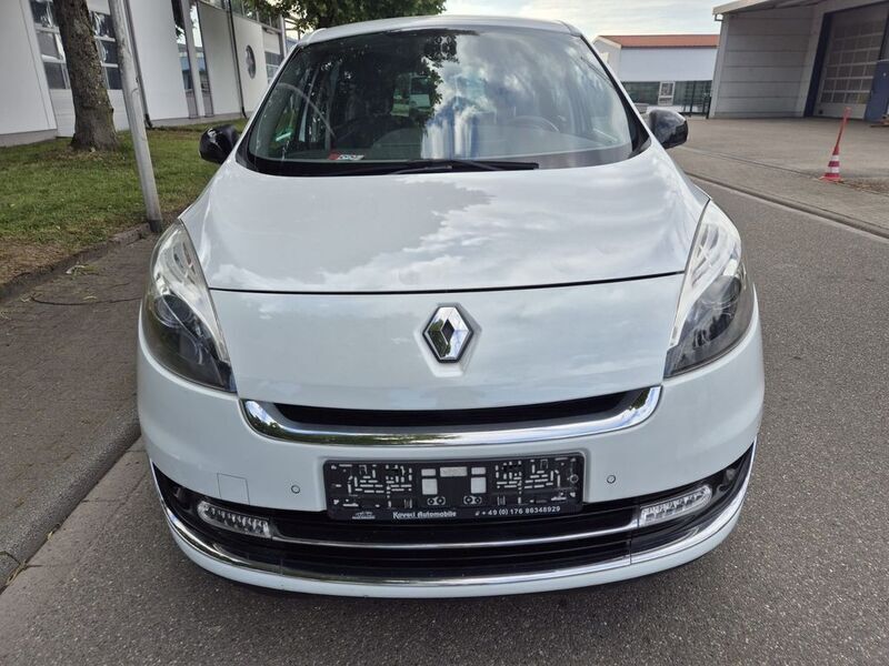 Weiß Gebraucht 2013 Renault Scénic III Bose Edition Van / Kleinbus | 6.500 € (Fairer Preis) - Bild 1/4
