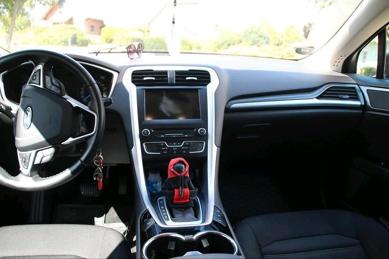 Gebraucht Ford Mondeo 150 PS (110 kW) 2017 Schwarz Kombi