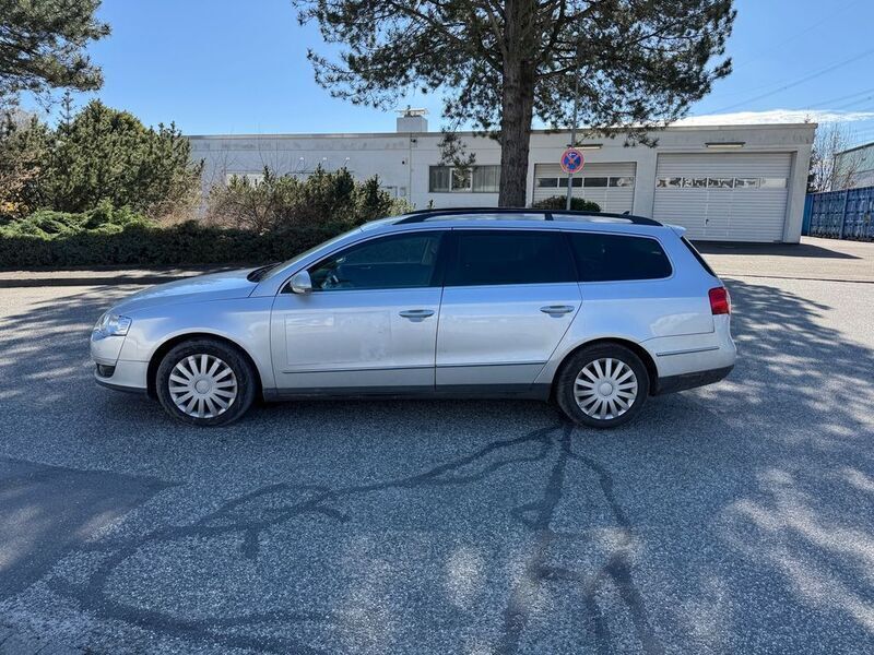 Silber Gebraucht 2008 VW Passat Comfortline Kombi | 699 € (Superpreis) - Bild 1/4