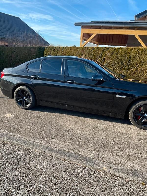 Gebraucht BMW 530 Shadowline 248 PS (182 kW) 2011 Limousine
