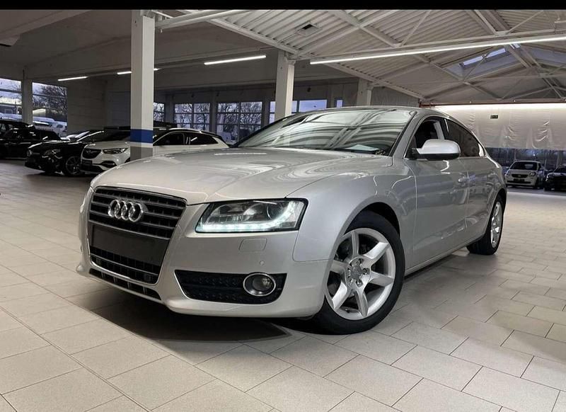 Eissilber Gebraucht 2011 Audi A5 Sportback Limousine | 13.999 € (Teuer) - Bild 1/4