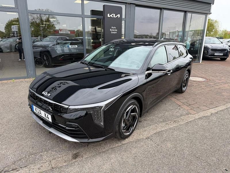 Neu Kia K4 150 PS (110 kW) 2026 Schwarz Kombi