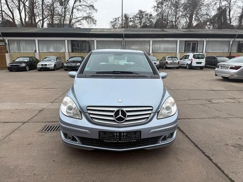 Gebraucht Mercedes B200 136 PS (100 kW) 2008 Blau Van / Kleinbus