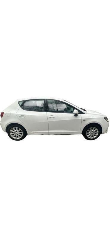 Weiß Gebraucht 2017 Seat Ibiza Kleinwagen | 6.499 € (Guter Preis) - Bild 1/4