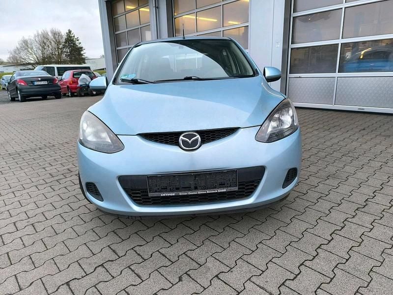 Blau Gebraucht 2011 Mazda 2 Kleinwagen | 800 € (Superpreis) - Bild 1/4