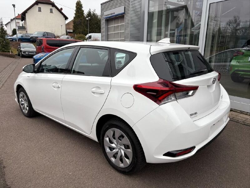 Gebraucht Toyota Auris Cool 99 PS (72 kW) 2016 Unbekannt Limousine