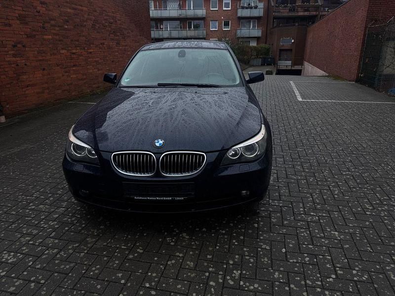 Gebraucht BMW 525 177 PS (130 kW) 2005 Blau Kombi