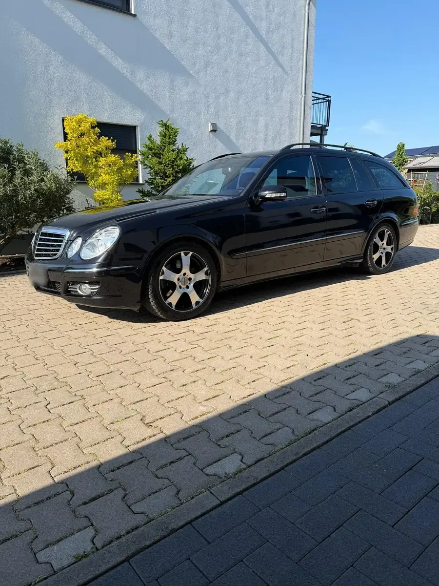Gebraucht Mercedes E320 Avantgarde 224 PS (164 kW) 2008 Schwarz Kombi