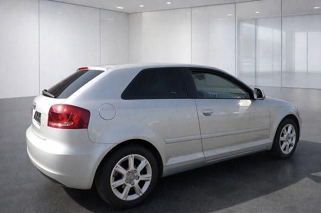 Gebraucht Audi A3 125 PS (91 kW) 2008 Silber (metallic) Kleinwagen