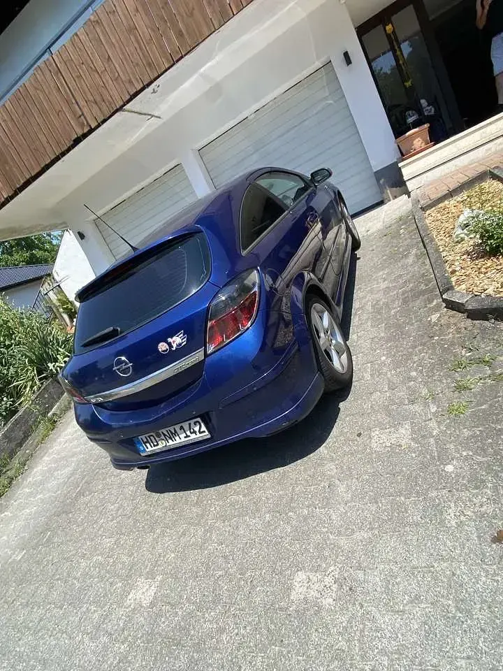 Gebraucht Opel Astra 147 PS (108 kW) 2007 Coupé
