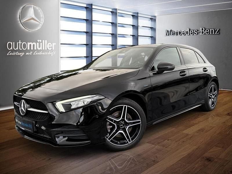 Schwarz Gebraucht 2021 Mercedes A250 AMG Limousine | 22.970 € (Guter Preis) - Bild 1/4