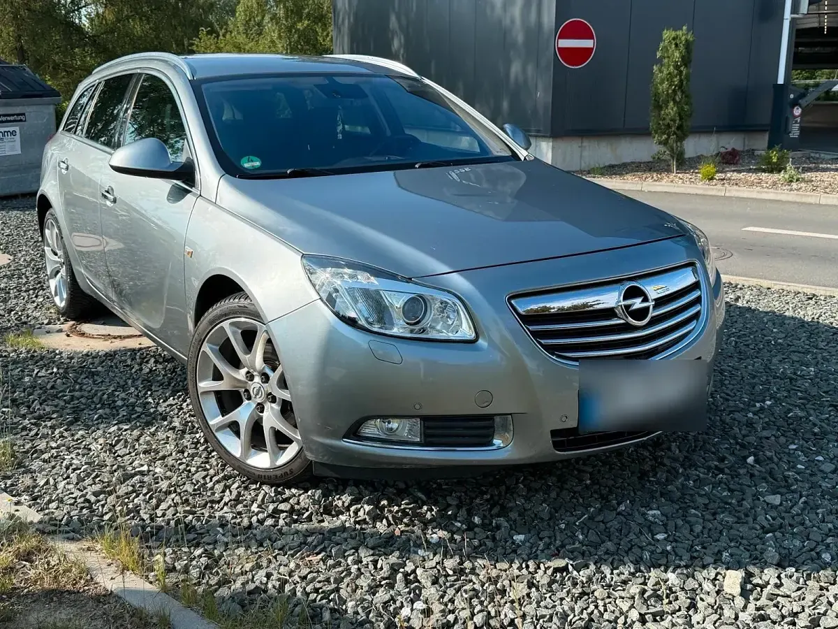 Gebraucht Opel Insignia 160 PS (117 kW) 2011 Grau Kombi