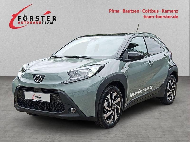 Grün Gebraucht 2025 Toyota Aygo Kleinwagen | 18.890 € (Fairer Preis) - Bild 1/4