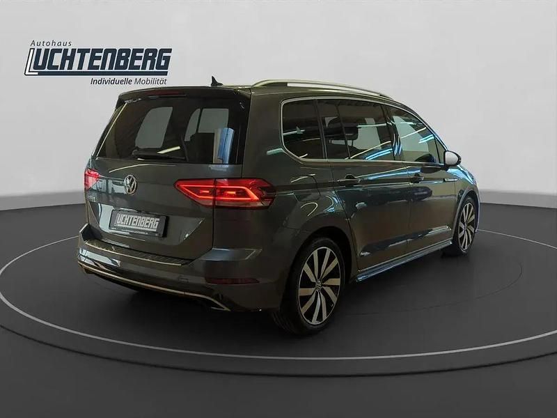 Gebraucht VW Touran Highline 150 PS (110 kW) 2019 Grau Van / Kleinbus