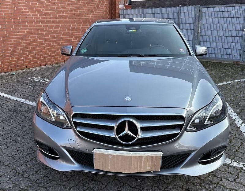 Gebraucht Mercedes E200 Avantgarde 184 PS (135 kW) 2013 Grau Limousine