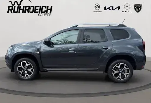 Gebraucht Dacia Duster Celebration 101 PS (74 kW) 2021 Grau SUV