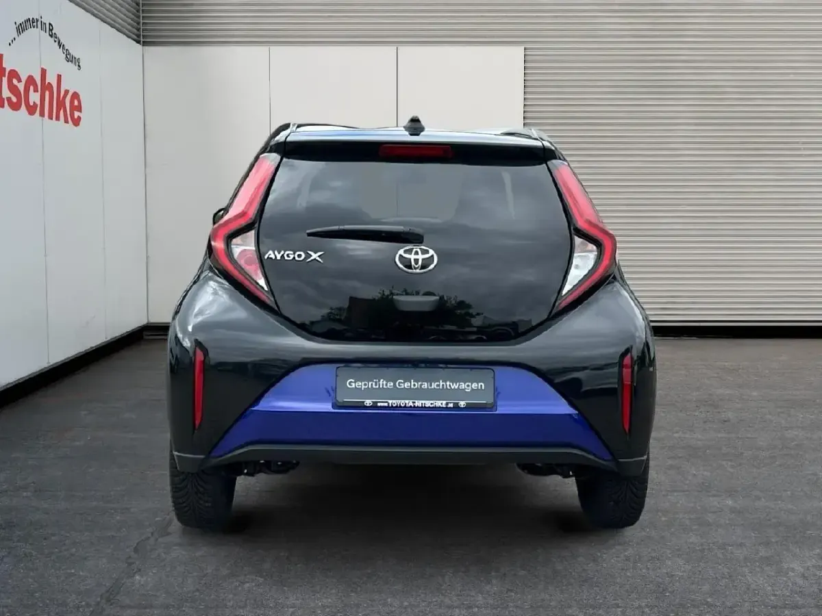 Gebraucht Toyota Aygo Pulse 72 PS (52 kW) 2023 Blau Kleinwagen