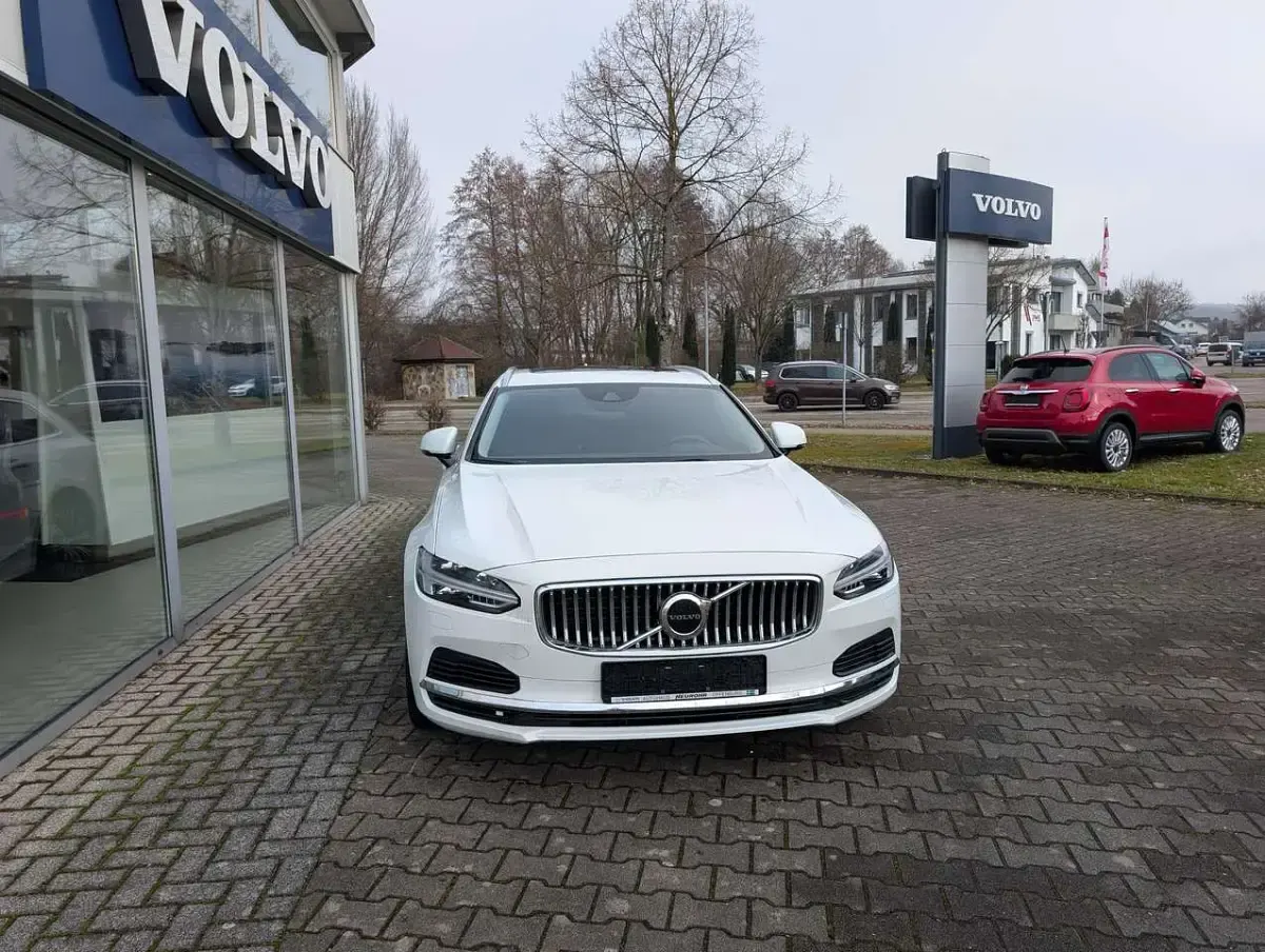Gebraucht Volvo V90 Inscription 341 PS (250 kW) 2020 Ice white, solid Kombi