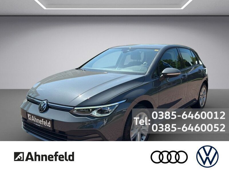 Grey metallic Gebraucht 2022 VW Golf VIII Life Limousine | 22.444 € (Guter Preis) - Bild 1/4