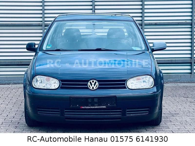 Gebraucht VW Golf IV 75 PS (55 kW) 2000 Dunkelblau Limousine