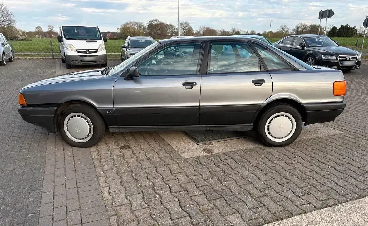 Gebraucht Audi 80 90 PS (66 kW) 1989 Grau Limousine