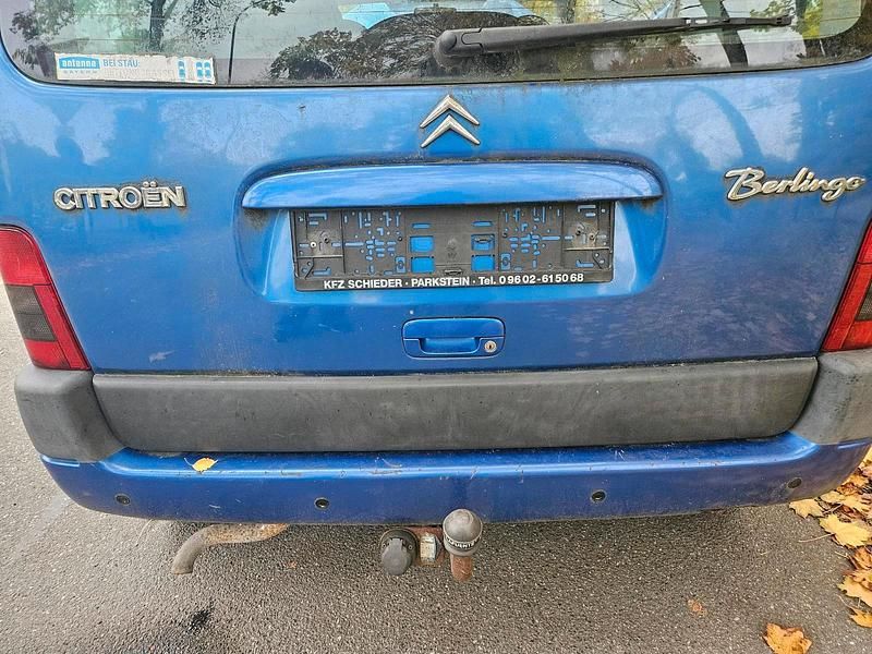Blau Gebraucht 2004 Citroën Berlingo Van / Kleinbus | 2.590 € (Fairer Preis) - Bild 1/4